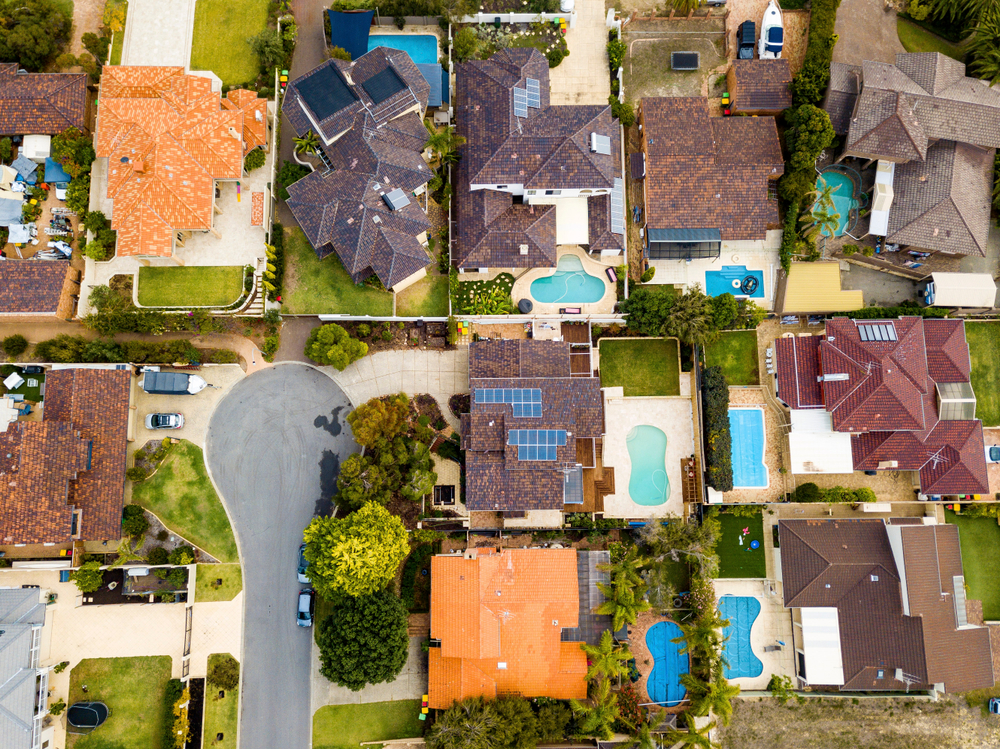 Looking,Down,On,The,Rooftops,Of,Suburban,Homes,In,Perth,